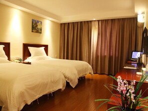 Twin Room | In-room safe, blackout drapes, iron/ironing board, free WiFi