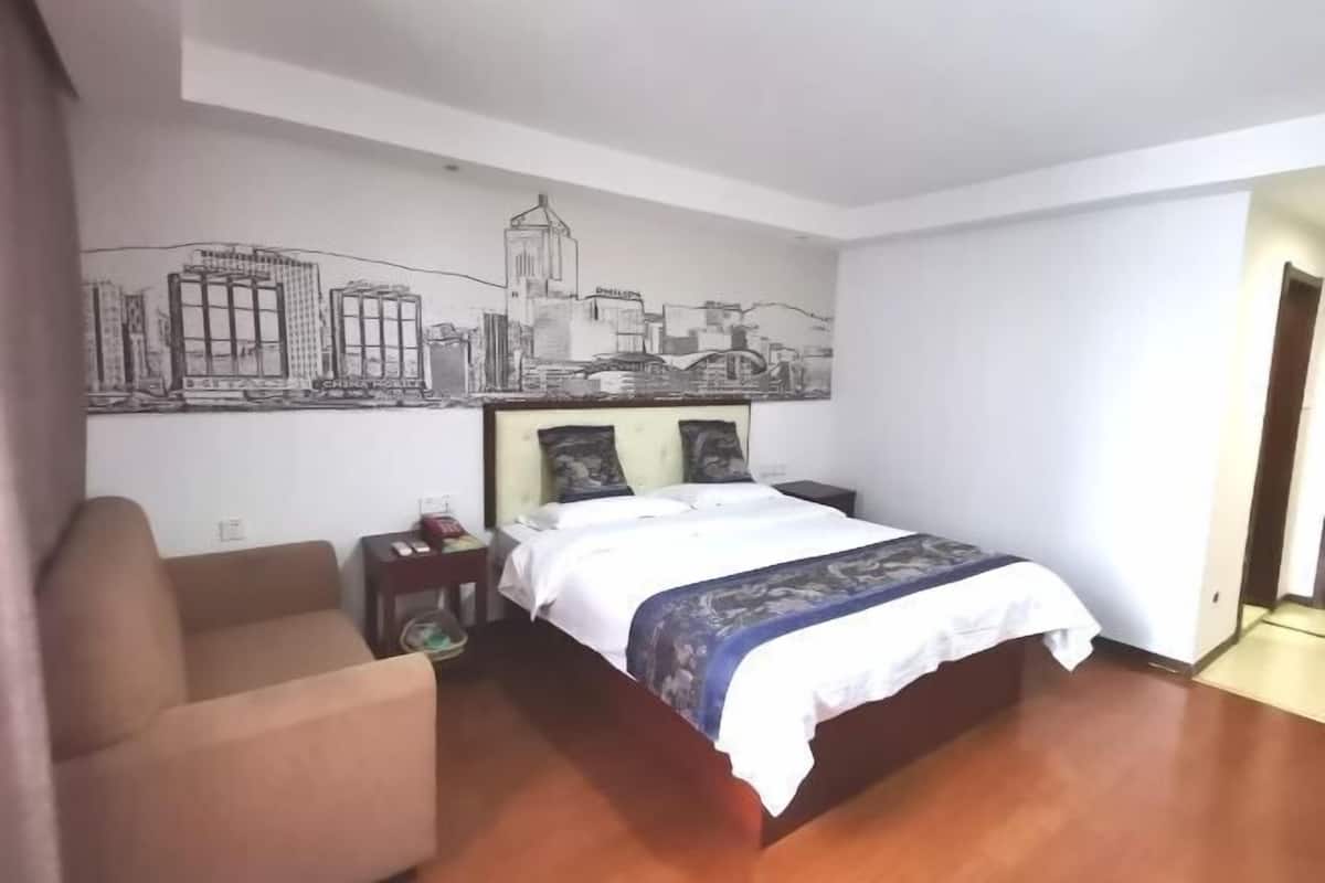 In-room safe, blackout drapes, iron/ironing board, free WiFi