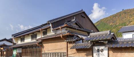 Façana frontal de l'allotjament