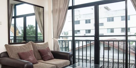 Executive Studio | Living area. At 1150 villa