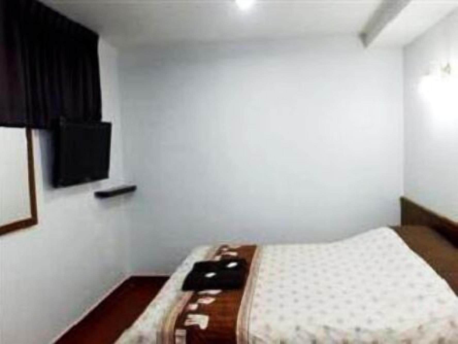 Photo - White Orchid Inn II