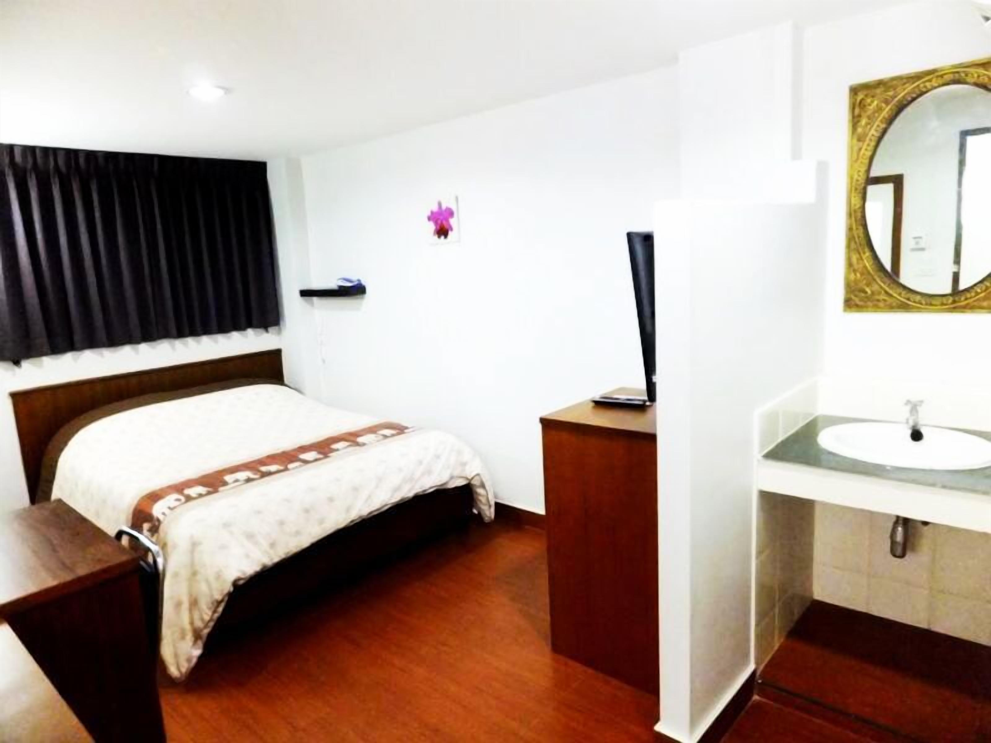 Photo - White Orchid Inn II