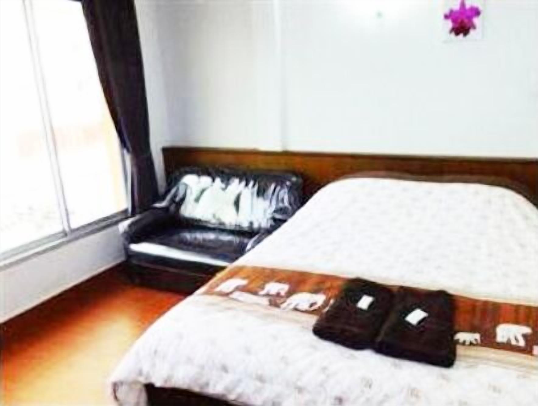 Photo - White Orchid Inn II