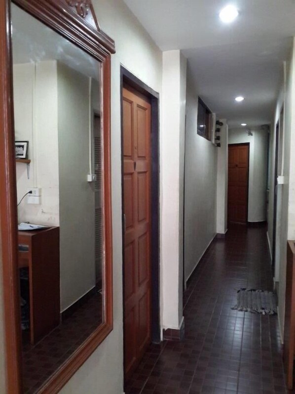 Lorong