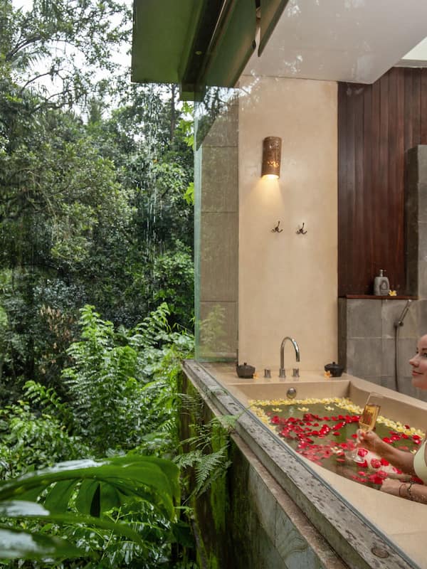 One Bedroom River Edge Villa with Free Benefits | Salle de bain | Baignoire et douche séparées, baignoire relaxante profonde