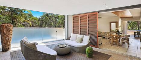 Luxe appartement, 3 slaapkamers, privézwembad (Beach House) | Terras