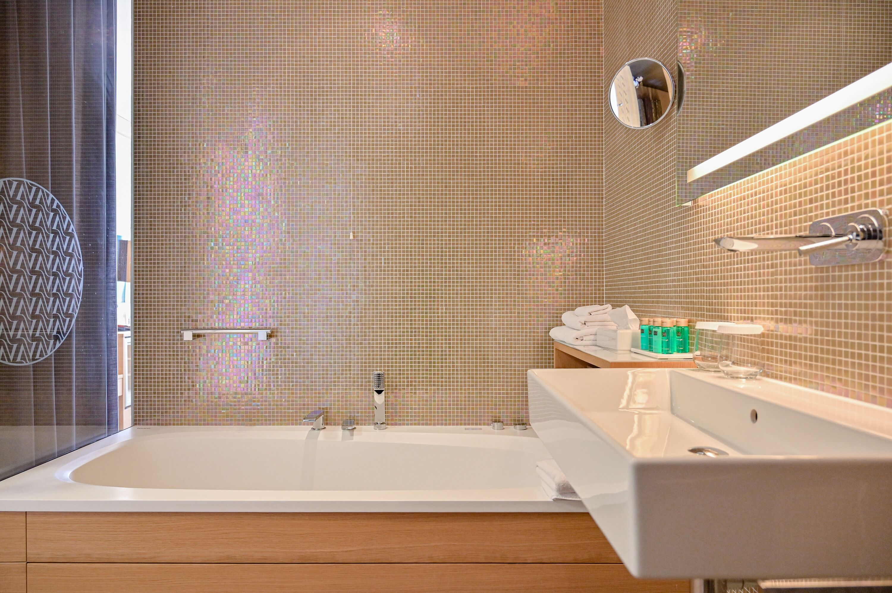 superior double room, 1 king bed, balcony, sea view | bathroom | separate bathtub and shower, jetted bath, rainfall showerhead