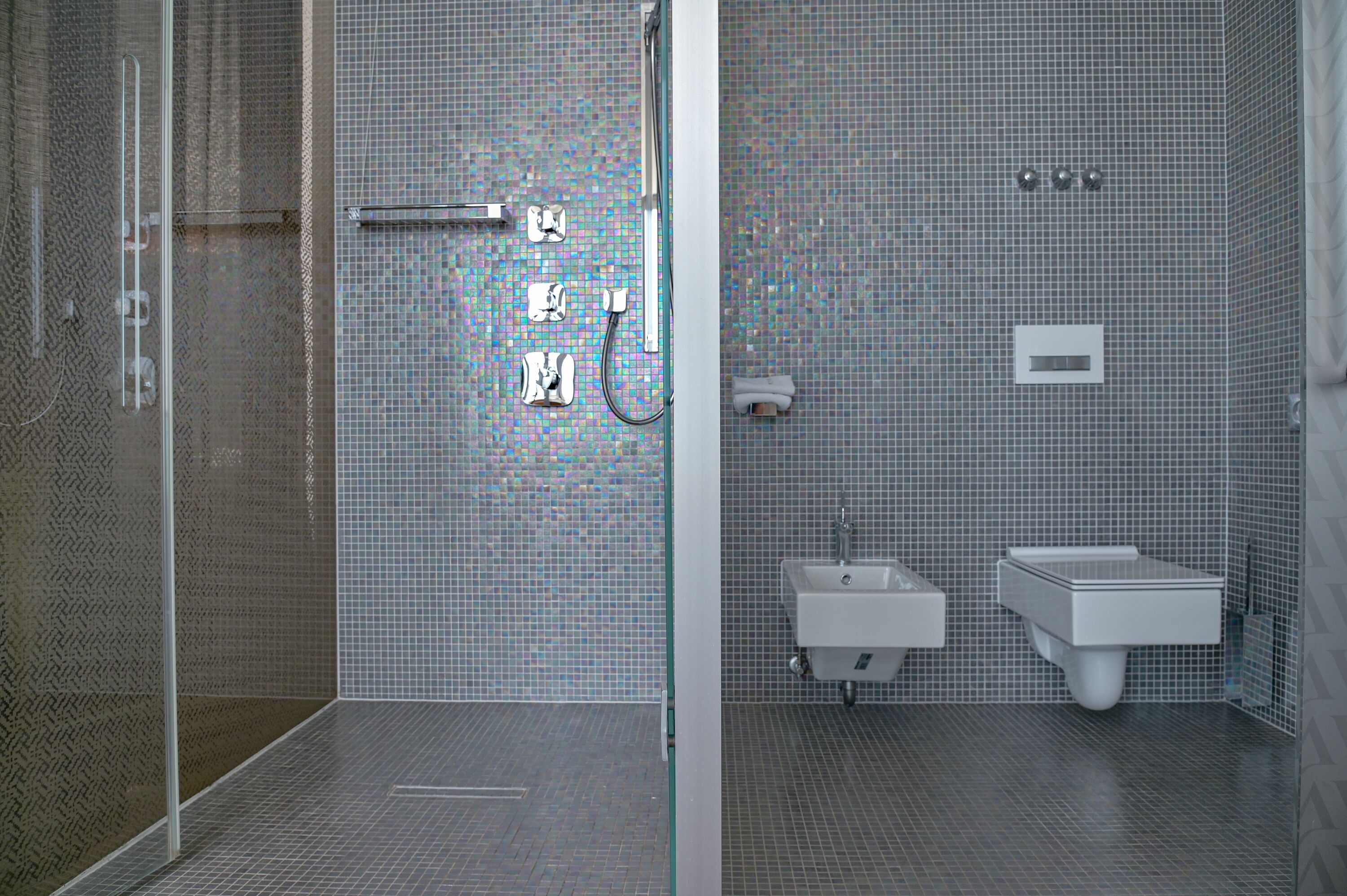 deluxe double room, jetted tub, sea view | bathroom | separate bathtub and shower, jetted bath, rainfall showerhead