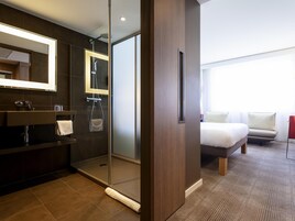 Familienzimmer, 1 Queen-Bett und Schlafsofa