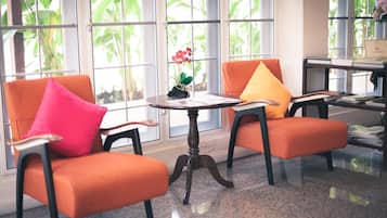 Sala de estar en el lobby