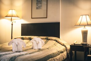 Doppelzimmer | Zimmersafe, Bügeleisen/Bügelbrett, kostenloses Internet per Kabel