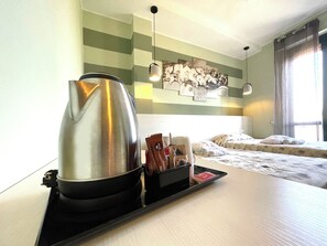 Habitación superior con 2 camas individuales | Edredón, wifi gratis y ropa de cama 