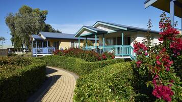 Deluxe Bungalow, 3 Bedrooms | Garden view