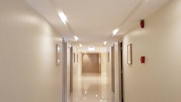 Deluxe Double or Twin Room, 1 Bedroom | Minibar, in-room safe, desk, free WiFi