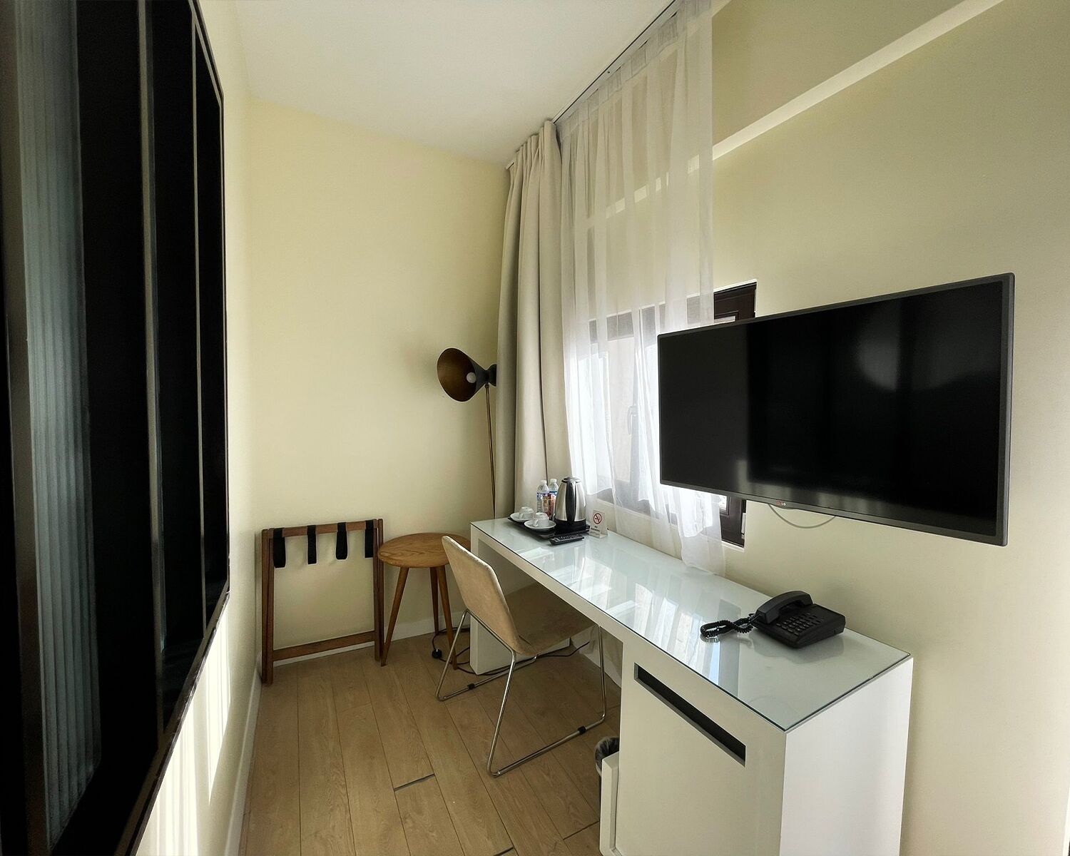 standard double or twin room | 1 bedroom, premium bedding, down duvets, minibar