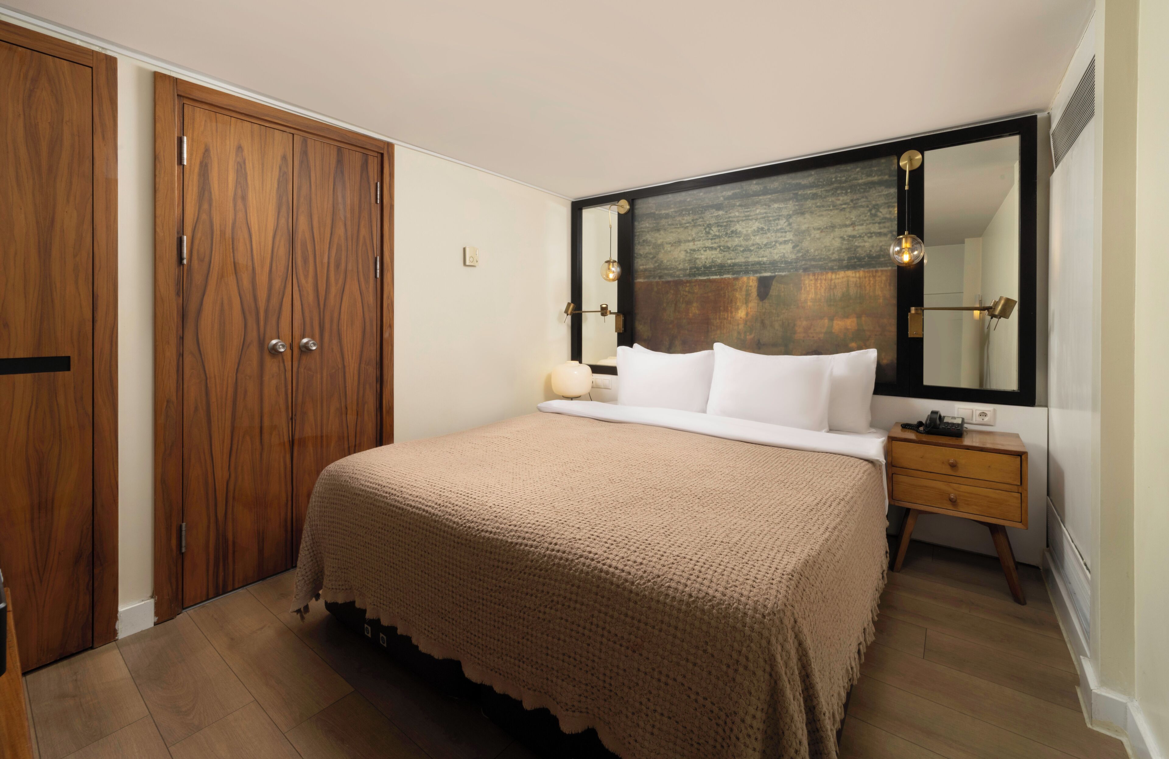 Superior Room | 1 bedroom, premium bedding, down comforters, minibar