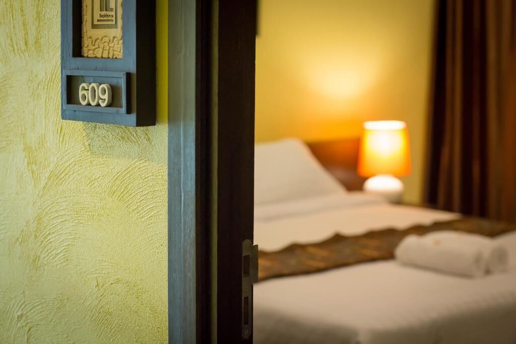 in-room safe, desk, blackout curtains