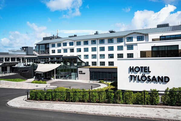 Front of property - Hotel Tylösand (Halmstad)