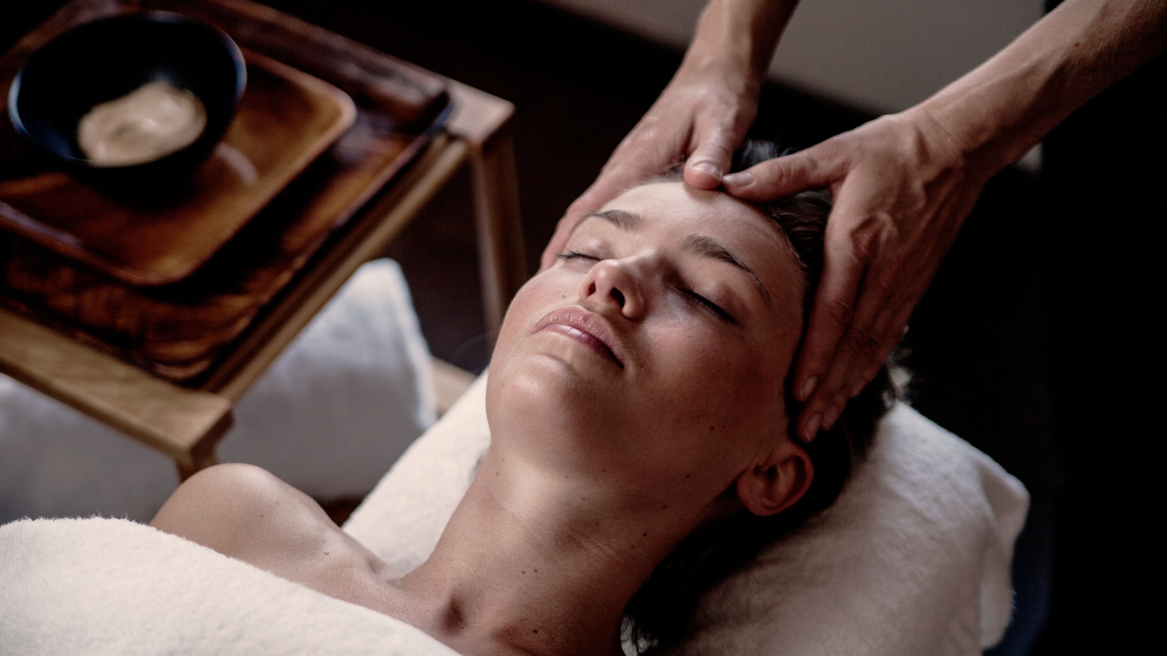 couples treatment room(s), sauna, hot tub, steam room, body treatments