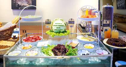 Atrium Premiere Hotel