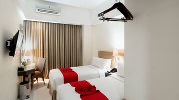 Superior Twin Room, 2 Single Beds | Desk, free WiFi, bed sheets