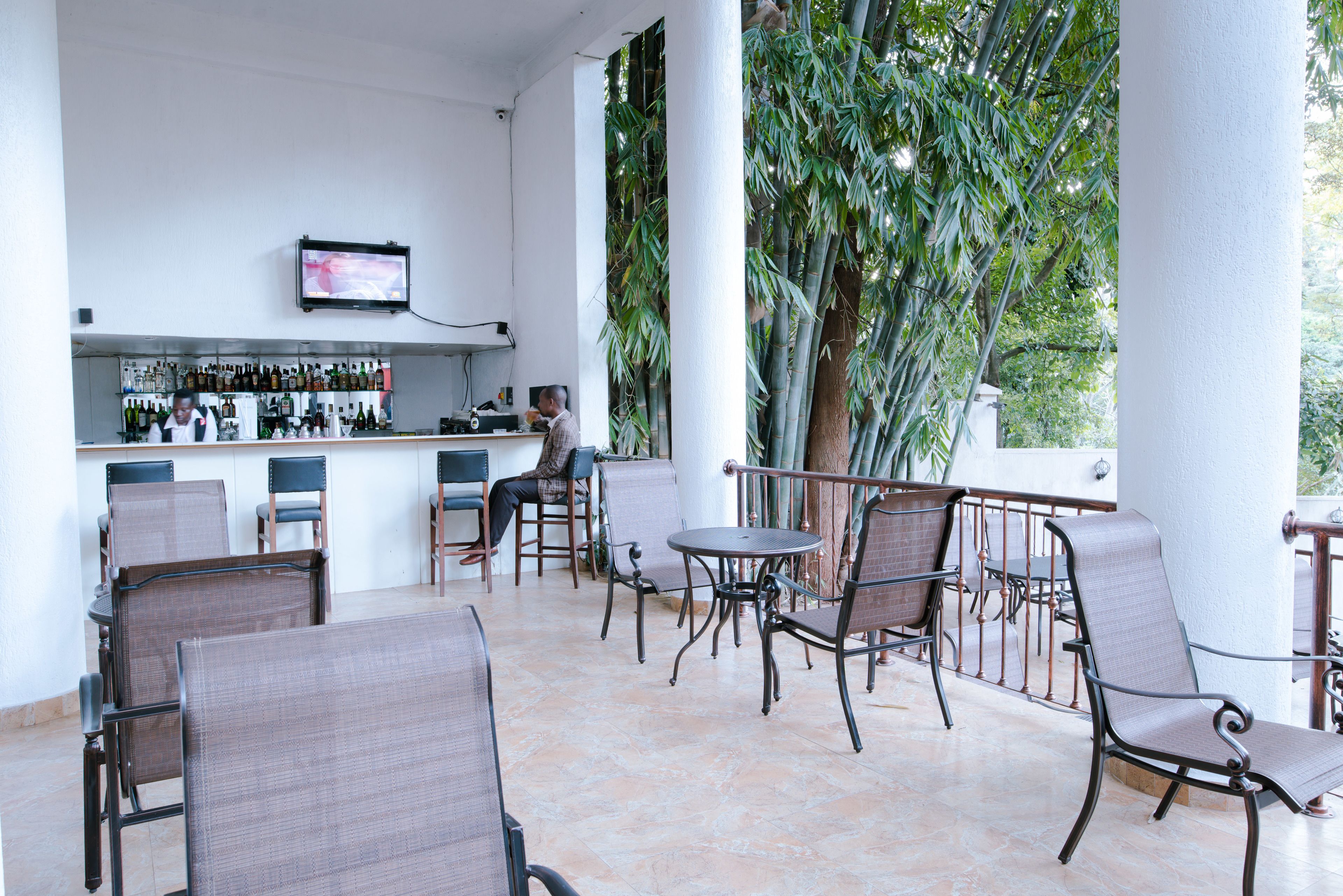 Photo - West Wood Hotel