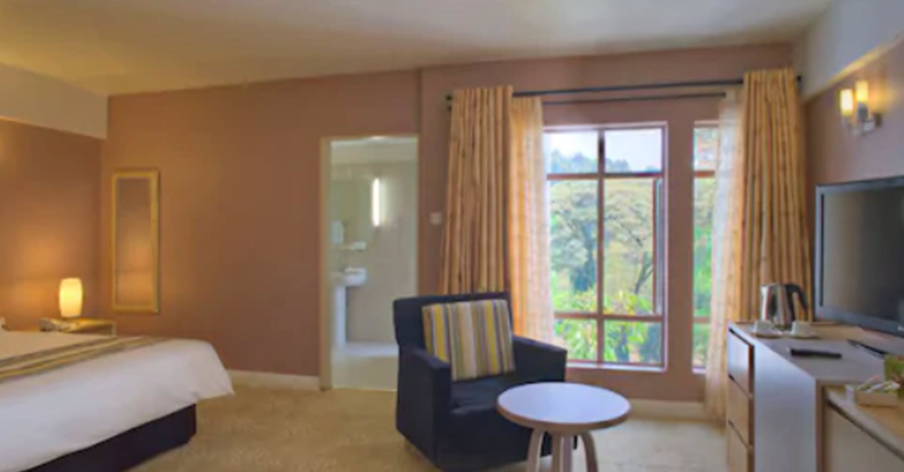 Photo - West Wood Hotel