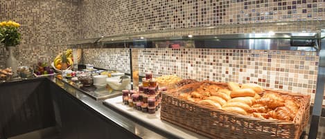 Daily buffet breakfast (EUR 15 per person)