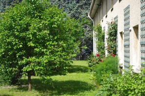Property grounds - Hôtel du Moulin à Vent (Venissieux)