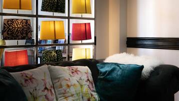 Petit déjeuner buffet (9.90 EUR par personne)