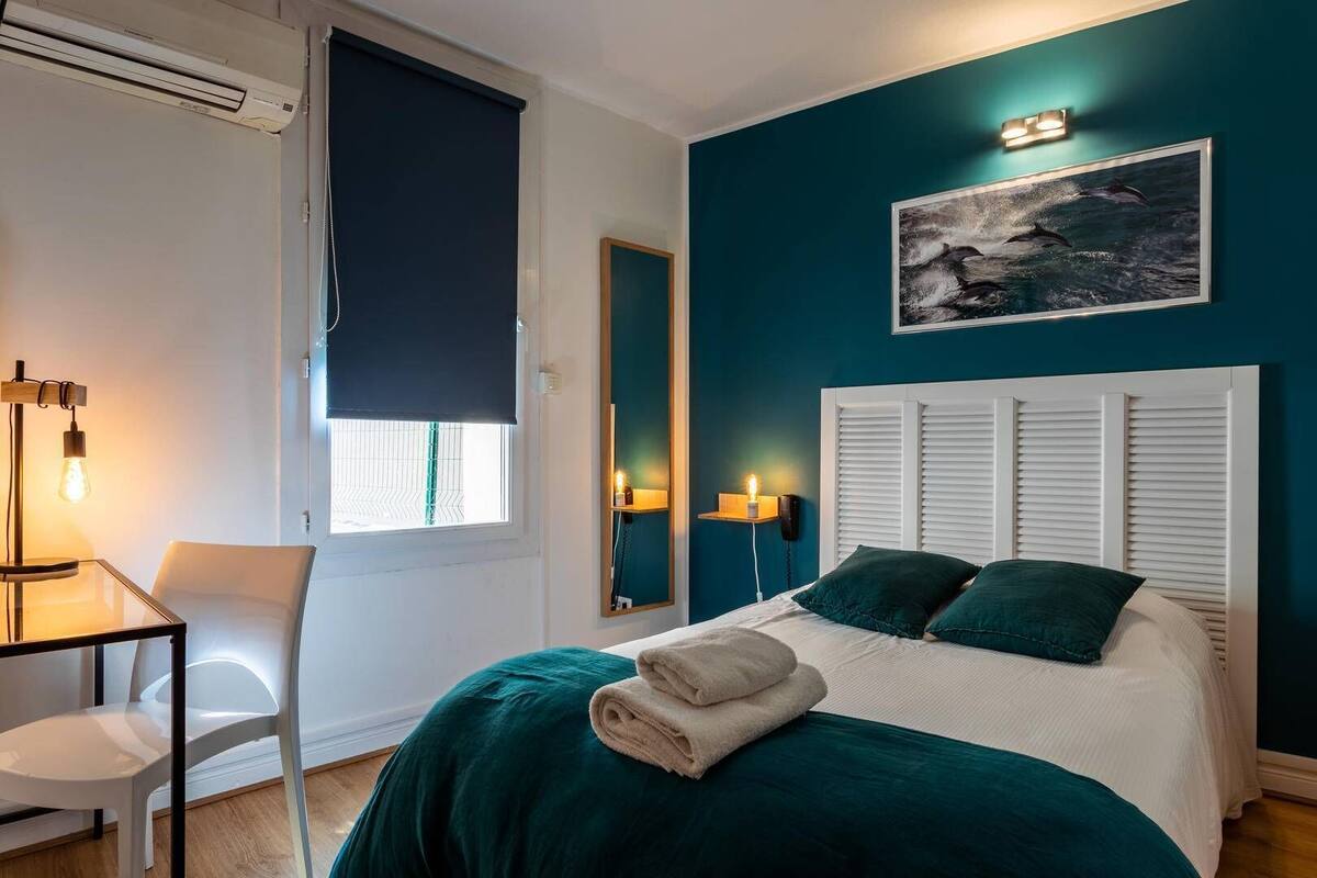 Classic Single Room | Desk, iron/ironing board (on request), WiFi (free)