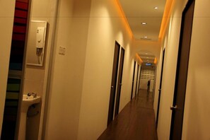 Hallway - Guest Inn Muntri (George Town)