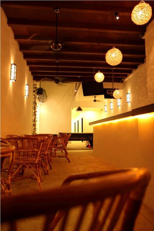 Bar (on property) - Guest Inn Muntri (George Town)