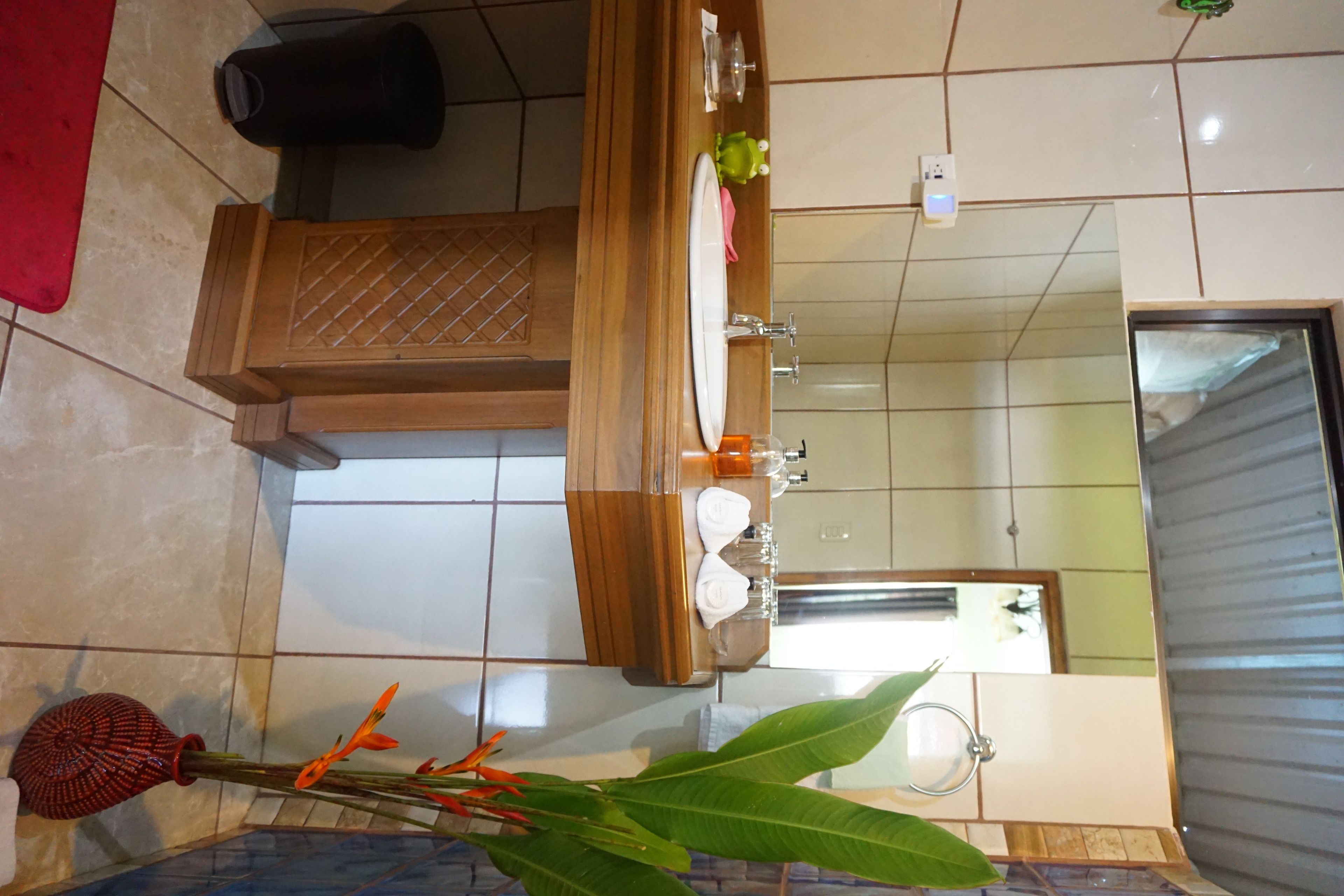 family quadruple room (danta room) | bathroom | shower, free toiletries, towels