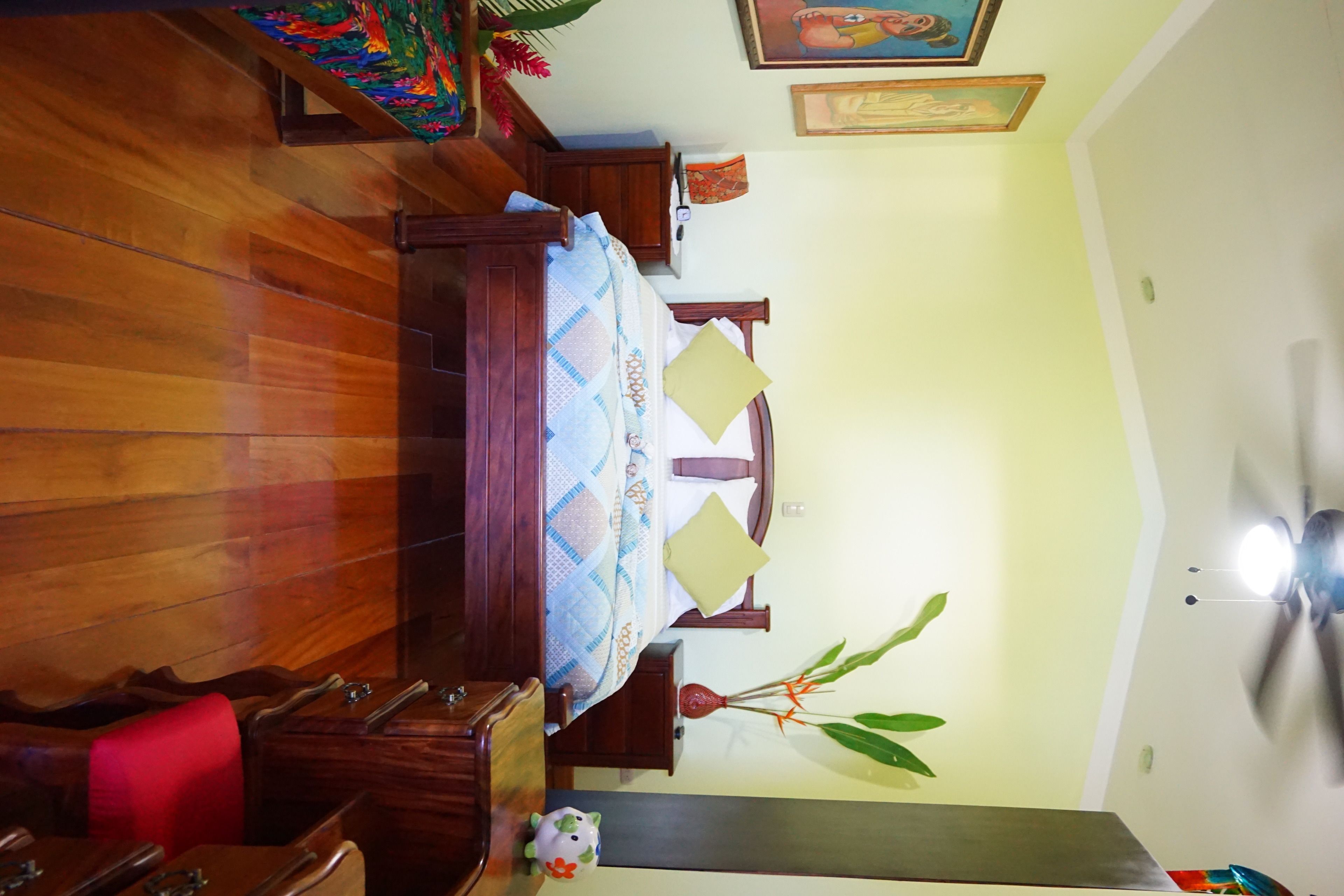 room (lapa) | premium bedding, free wifi, bed sheets