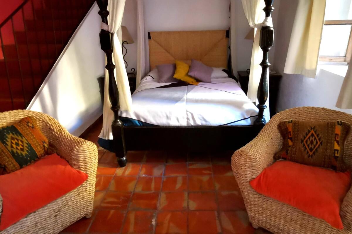 Standard Room | Iron/ironing board, WiFi (free), bed sheets