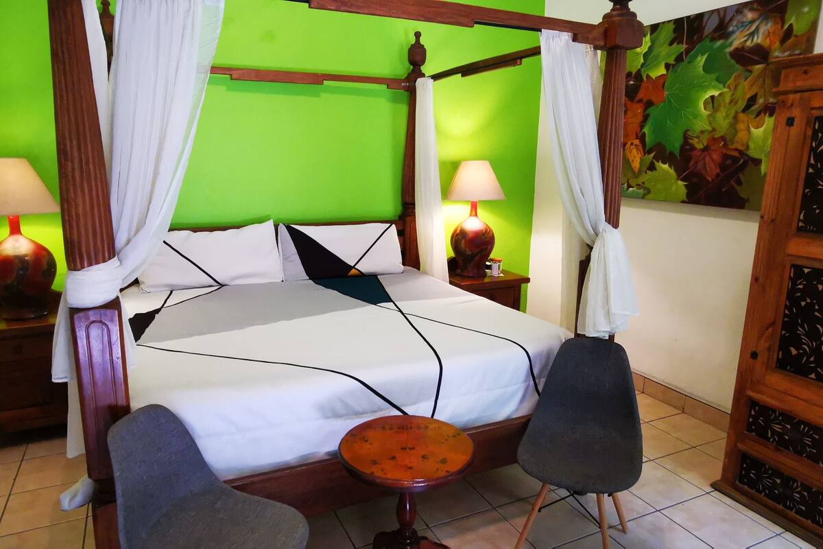 Superior Double Room | Iron/ironing board, WiFi (free), bed sheets