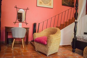 Standard Room | Iron/ironing board, free WiFi, bed sheets - Hotel Rosa Morada (Tlaquepaque)