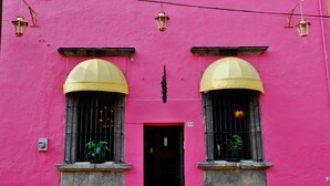Fachada de la propiedad