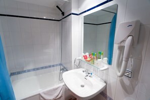 Gratis toiletartikler, hårtørrer, håndklæder