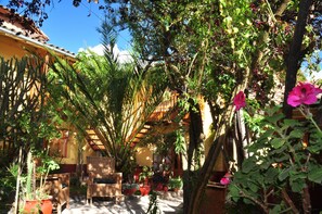 Courtyard - La Hosteria de Anita (Cusco)