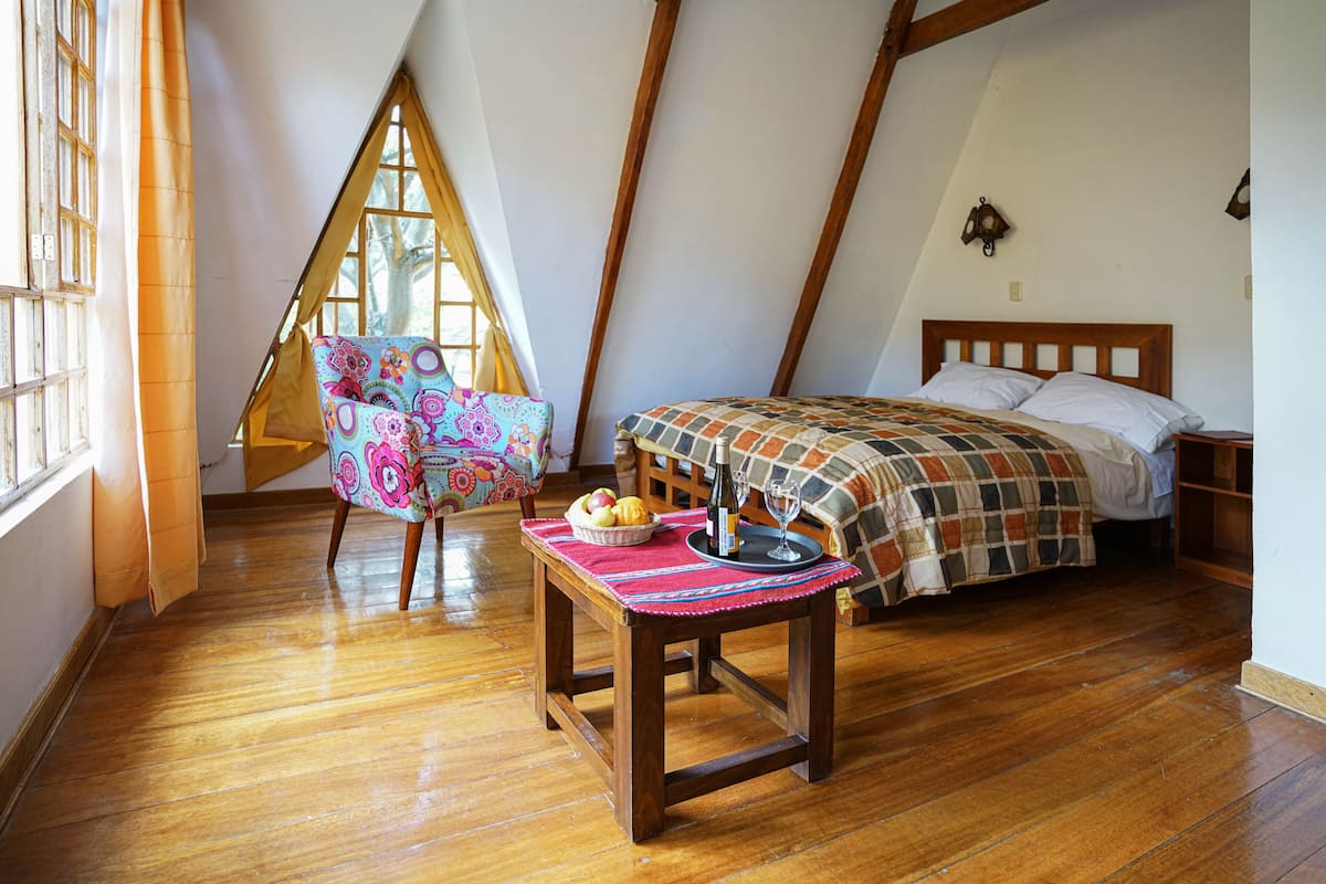 Single Room, Private Bathroom