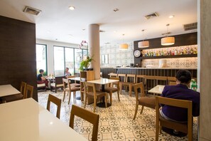 Breakfast, lunch, dinner served; international cuisine 