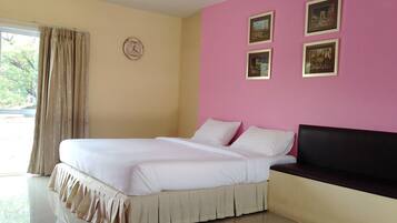 Standard Room | Desk, rollaway beds, free WiFi