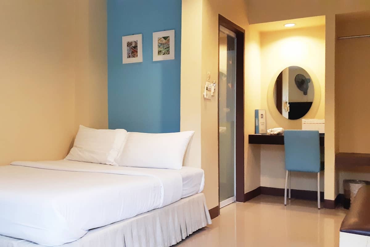 Standaard kamer | Een bureau, extra bedden, gratis wifi