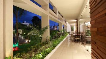 Televisión de 40 pulgadas con canales vía satélite