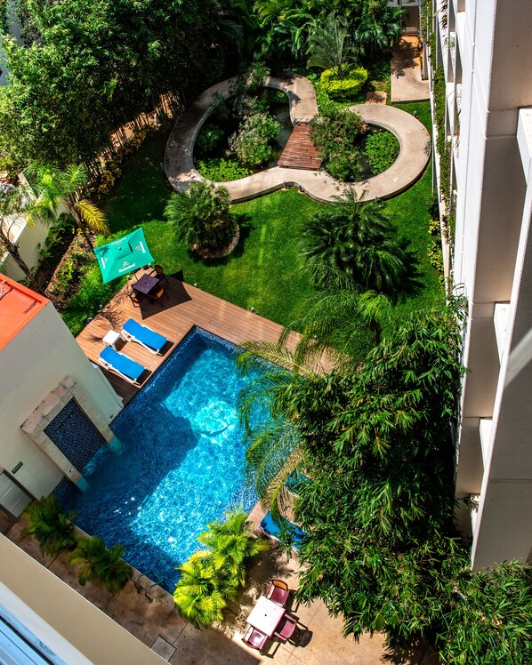 Outdoor pool - Hotel Meson de la Luna (Mérida)