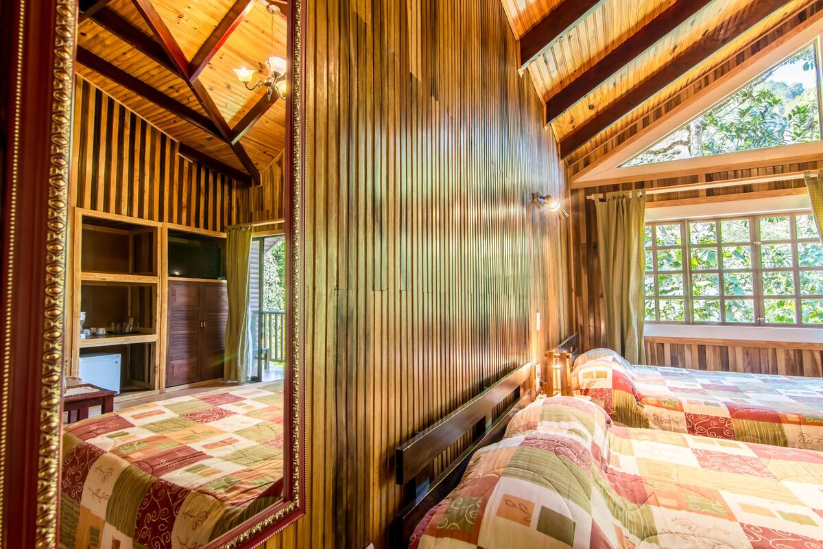 In-room safe, desk, free WiFi, bed sheets