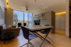 Deluxe Suite | Dining room - Capitalia San Angel Inn (Mexico City)