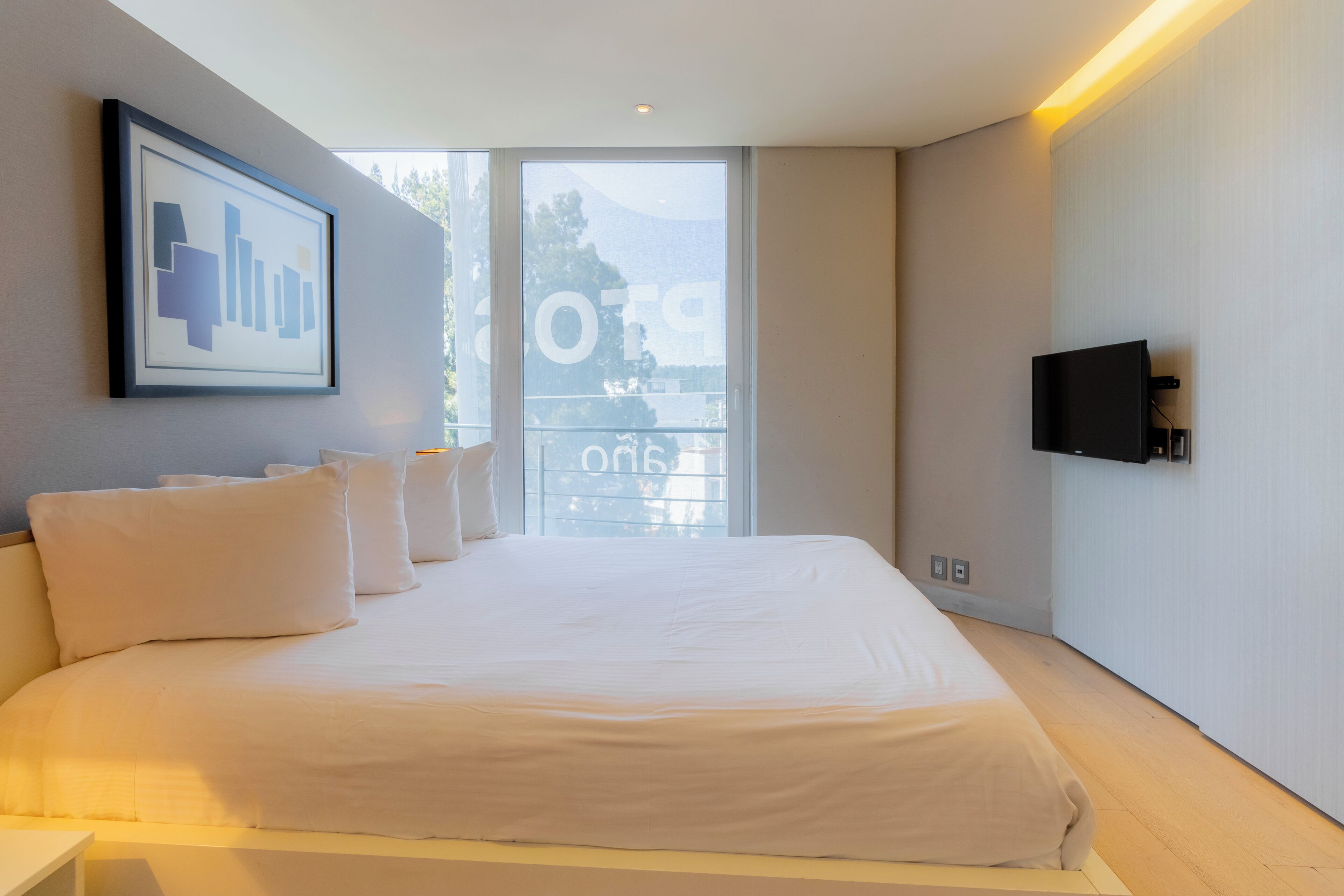 Deluxe Suite, Balcony
